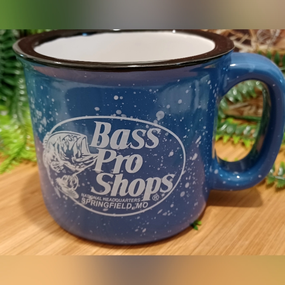 Bass Pro Shops White and Blue Campfire Mug 12 Oz